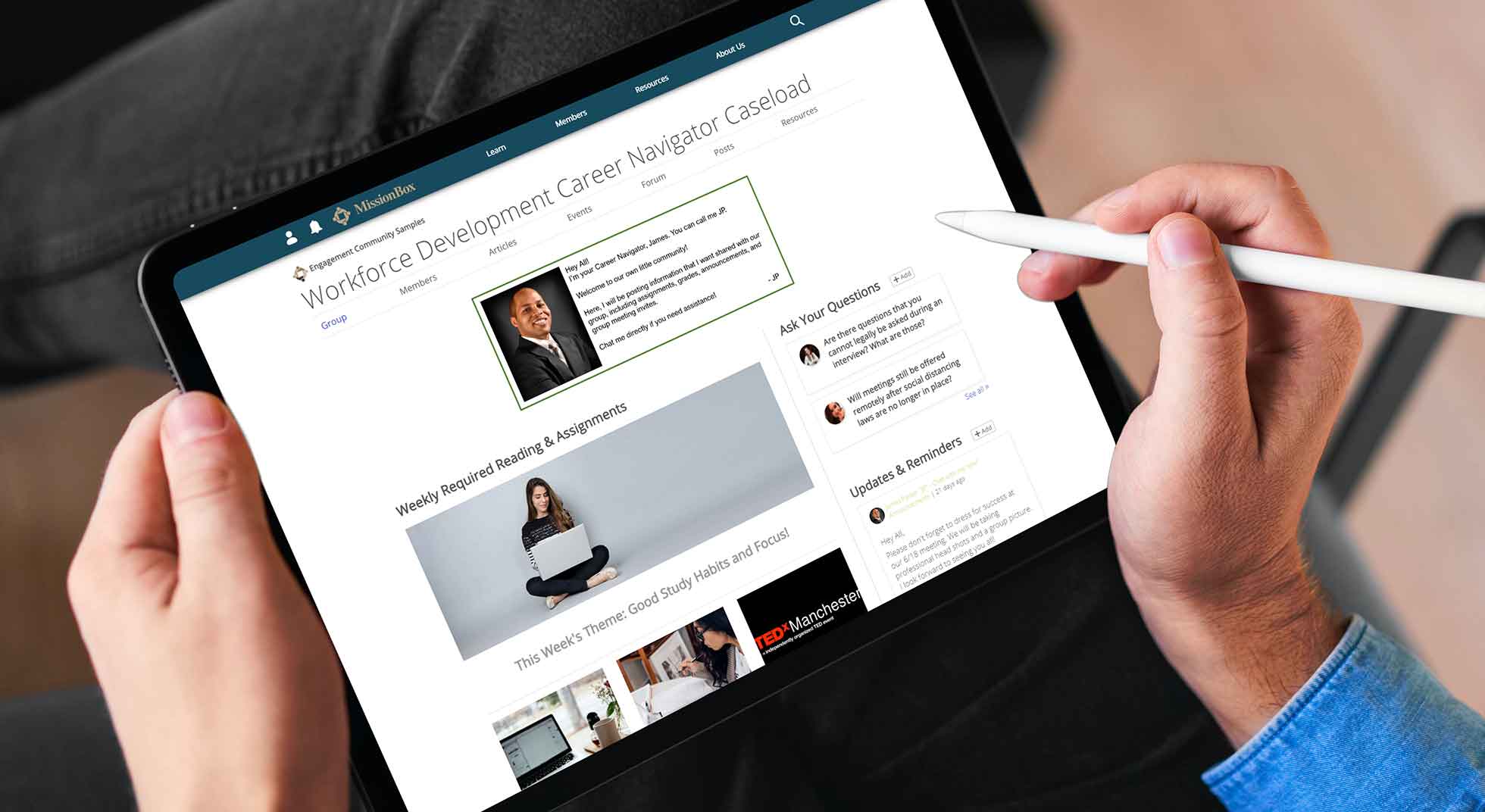 Career Navigator Caseload (Group) Hub